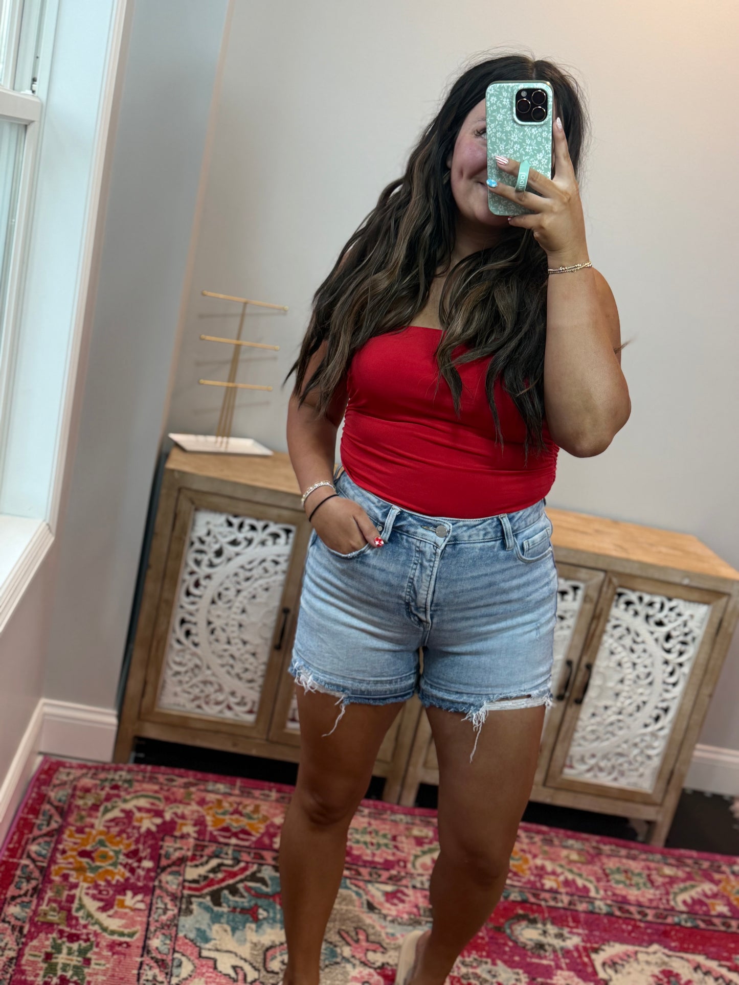 Summer Staple Shorts - Light Wash