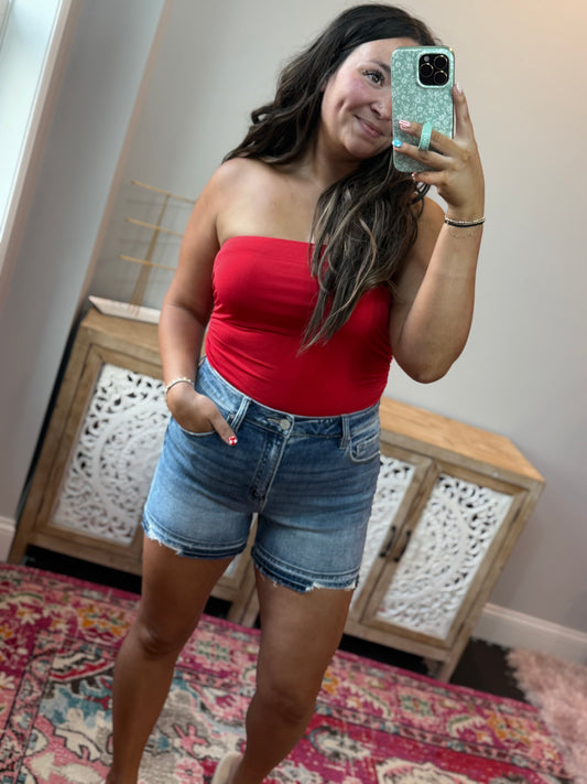 Summer Staple Shorts - Medium Wash