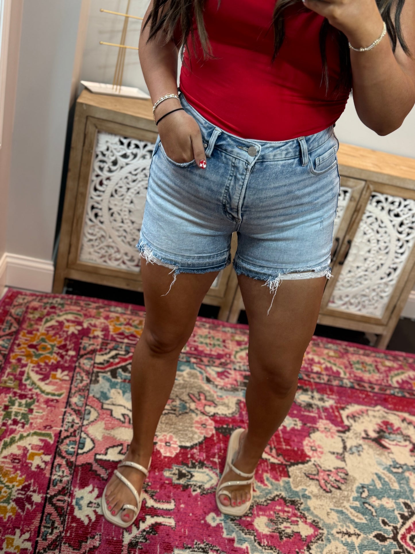 Summer Staple Shorts - Light Wash