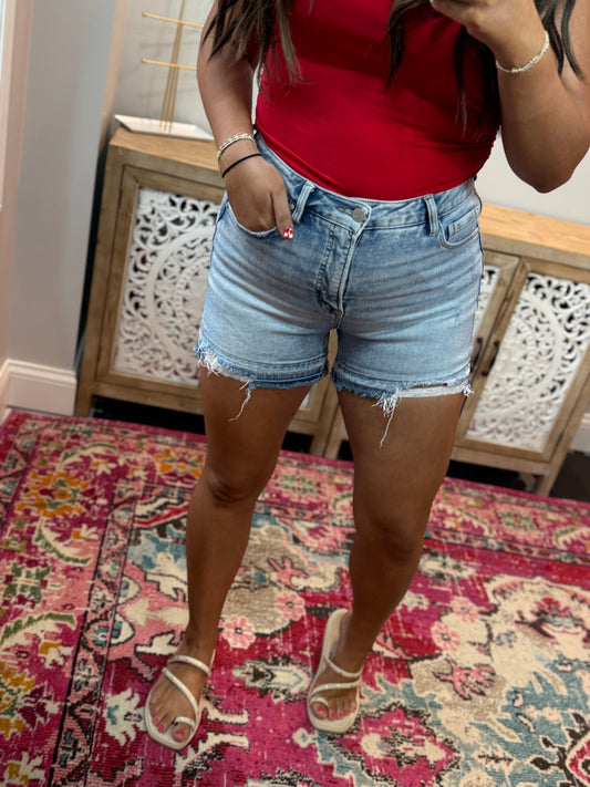 Summer Staple Shorts - Light Wash